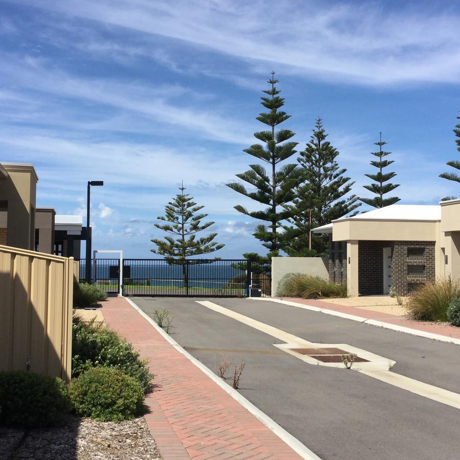 Villas On The Bay Kingscote Exterior photo